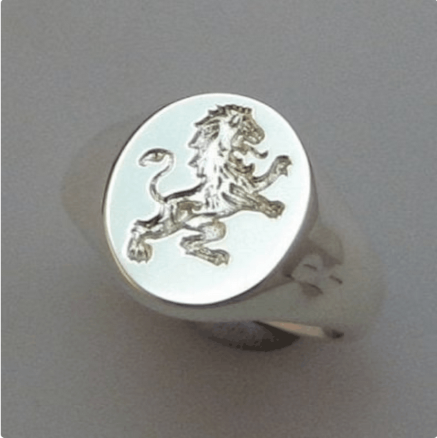 Lion rampant 2b crest engraved signet ring